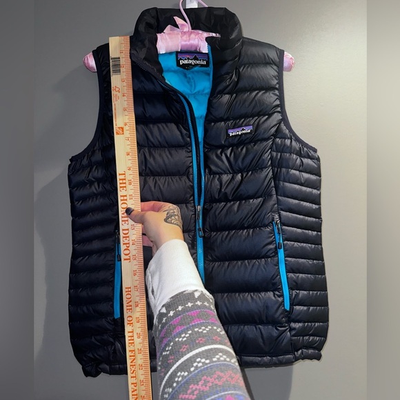 Patagonia Women’s Down Puffer Vest Navy & Turquoise Zip Front Size Small - Picture 7 of 9